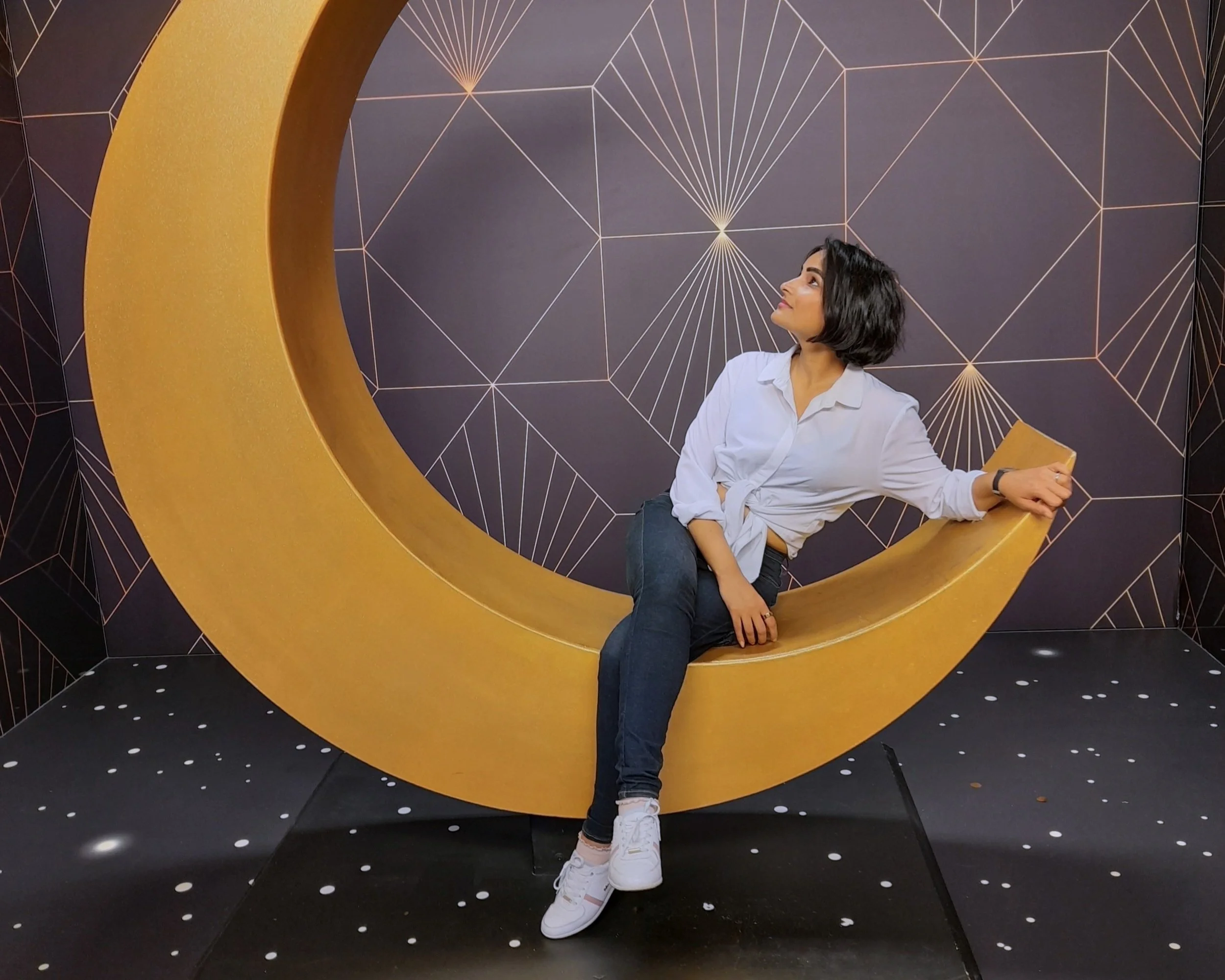 How did an “Activity Girl” suddenly turn into a Businesswoman?