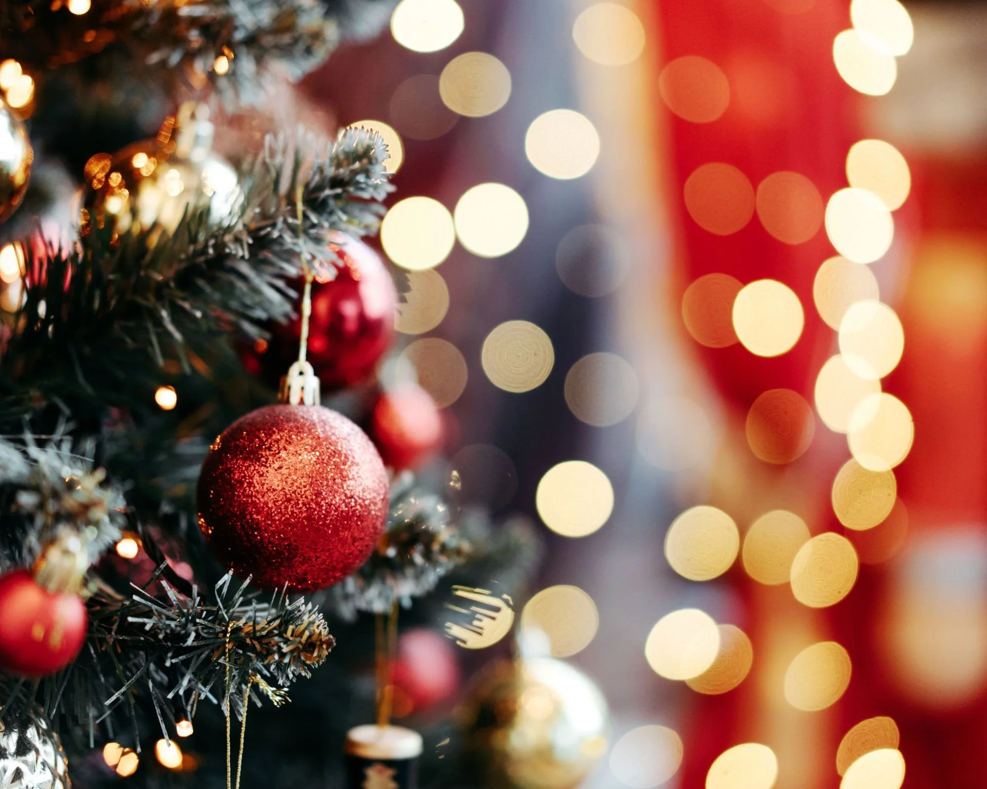 How to Make Your Christmas Decoration More Fun and Unique for Corporate Parties in 2025