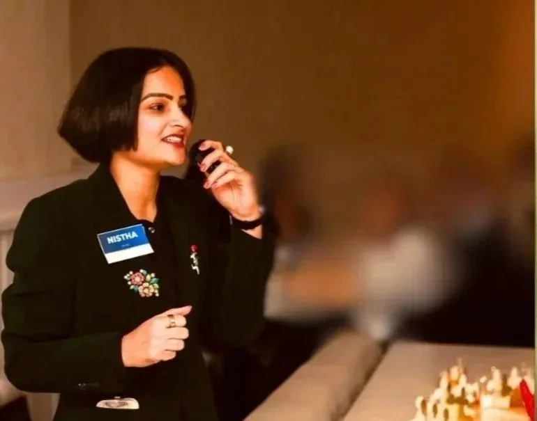 Keynote Speaking on Happiness, Team Culture & Inspiration