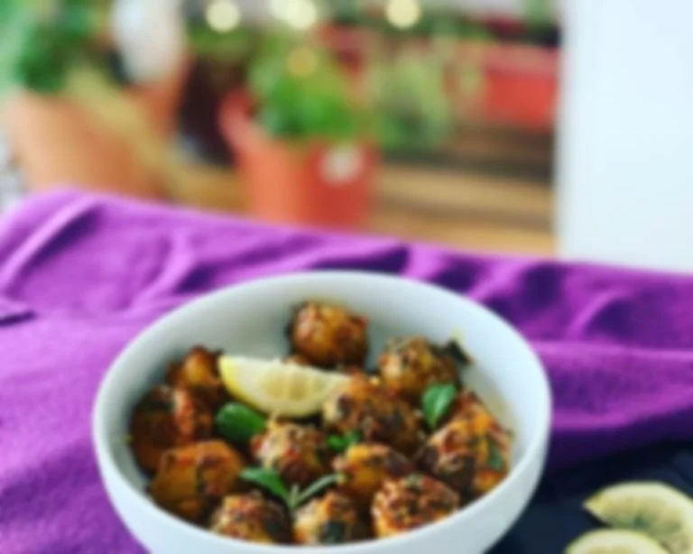  Teams enjoy spiced potatoes with a Drink!  